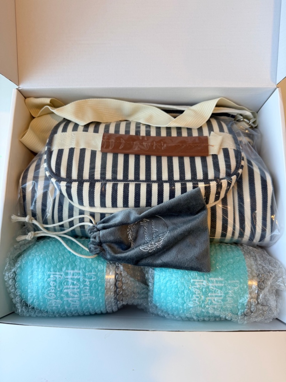 NEW Wine cooler bag set with tumblers